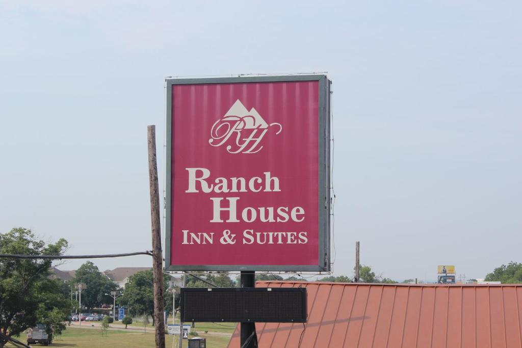 Ranch House Inn & Suites Main image 1